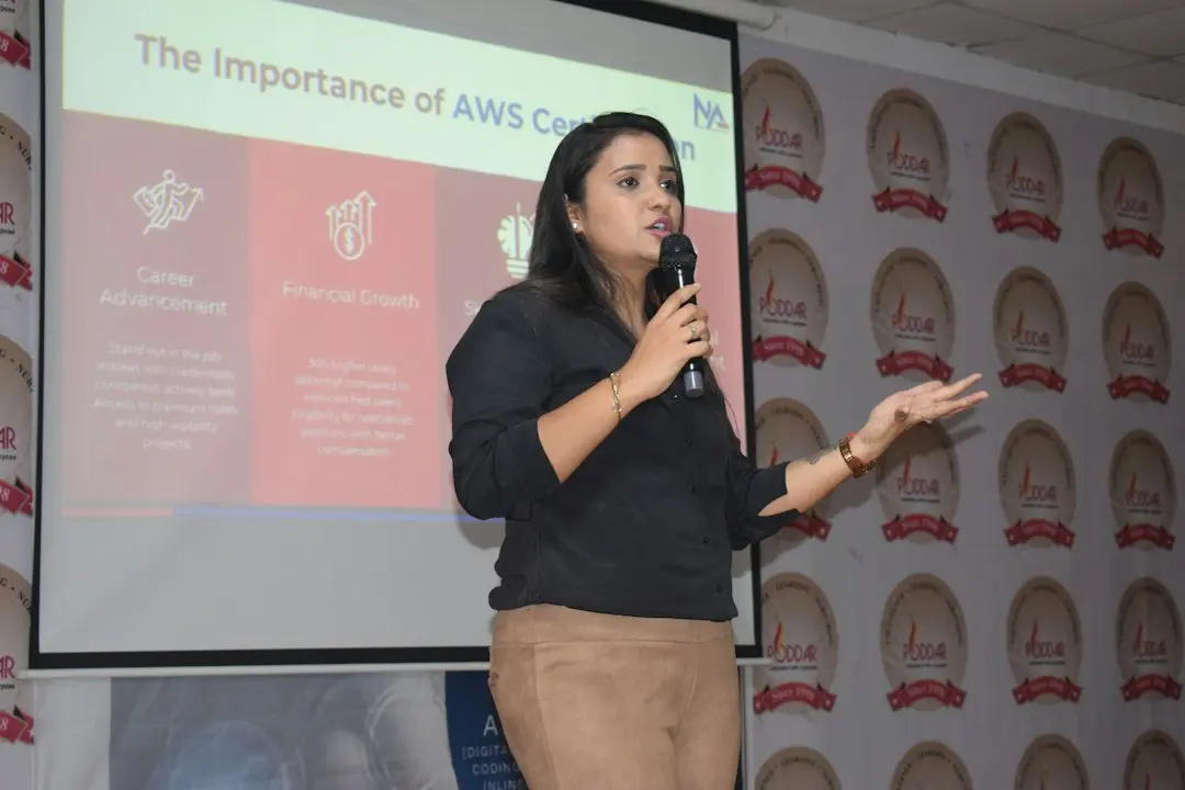 AWS bate așteptările: venituri record în trimestrul trei