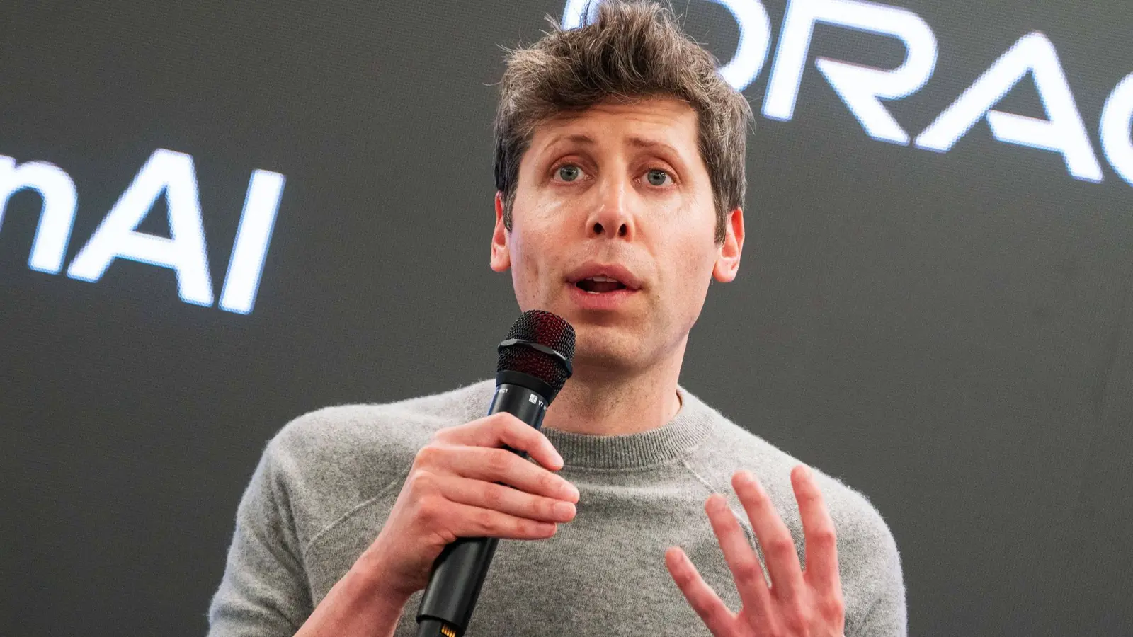 Sam Altman: Gen Z să aleagă căi neobișnuite, nu trase tradiționale